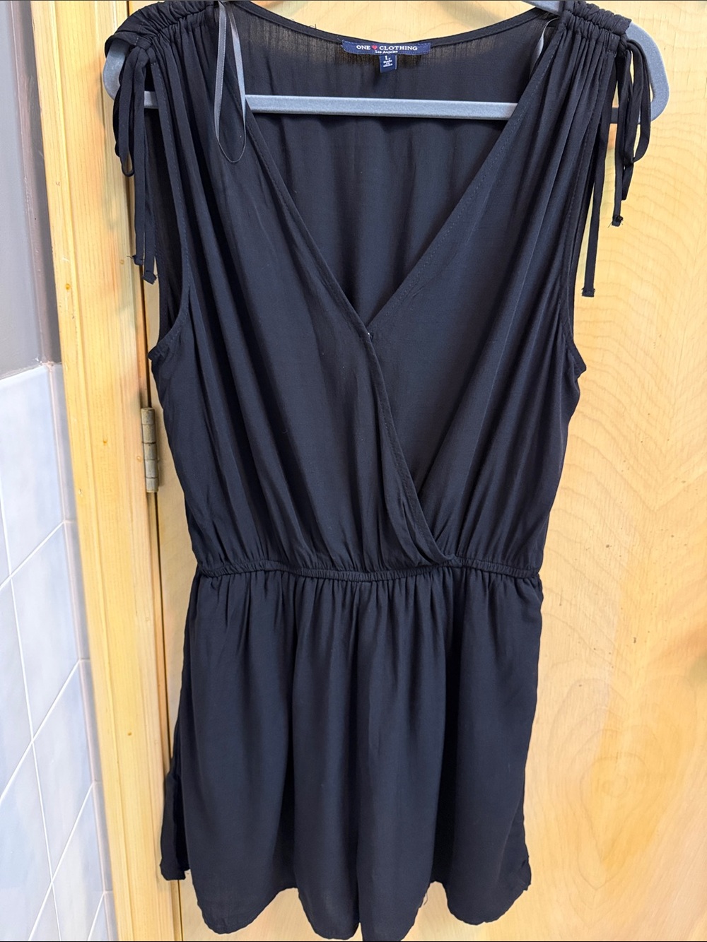 Black Sleeveless V-Neck Tie-Shoulder Romper